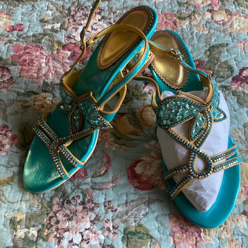 YooPrettyZ Evening Heels Embellished Stud Butterfly Dress Sandals Size 8